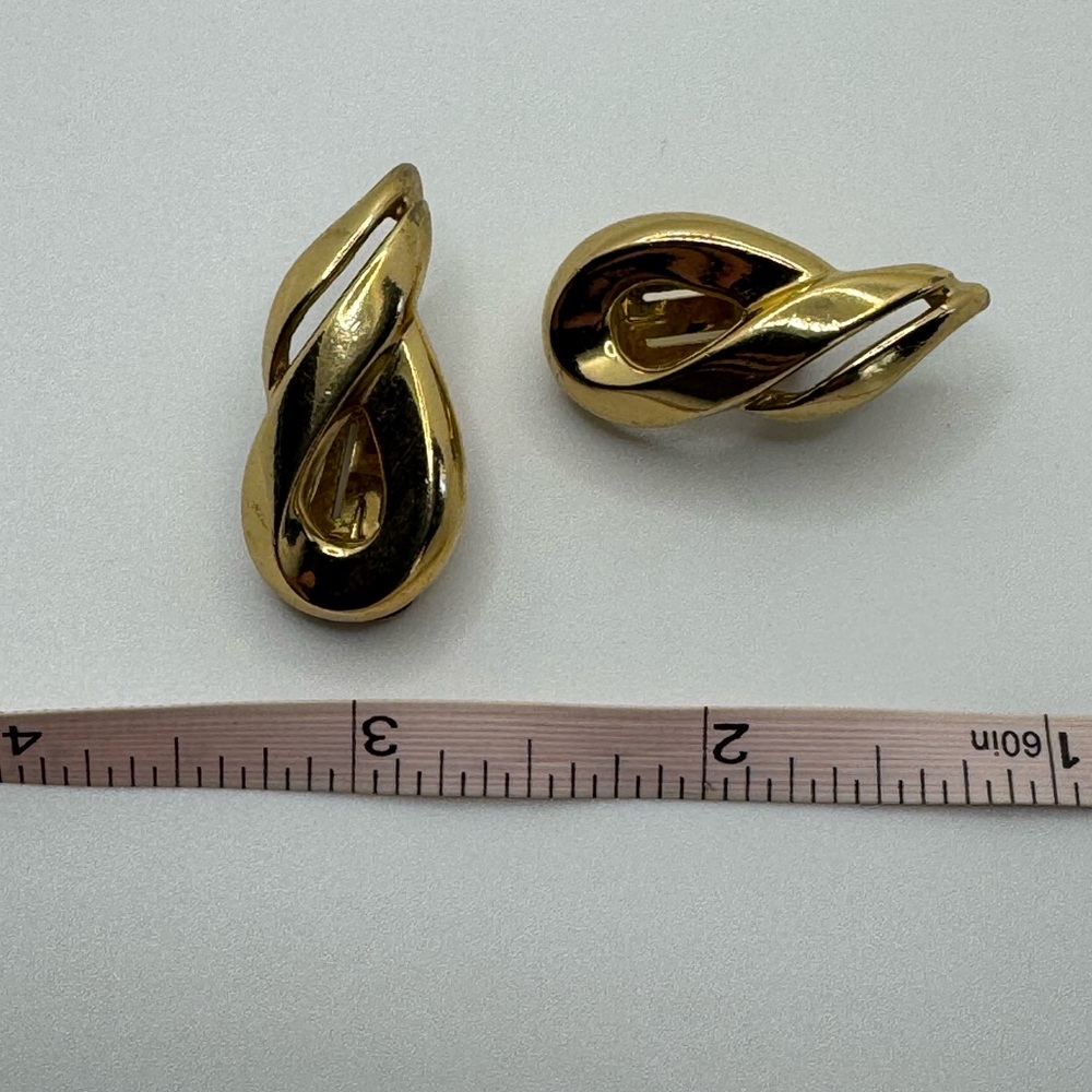 Christian Dior Gold Twist Earrings - Picture 2 of 7